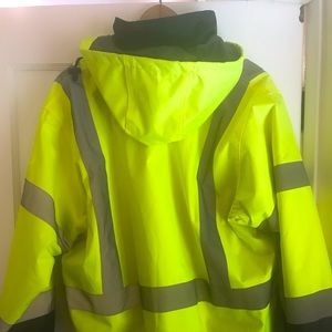 Pioneer Men’s M workwear Insulated hi-vis Wind And Waterproof jacket